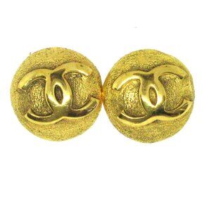Chanel Button Earrings Clip-On Gold 29 AK38343e